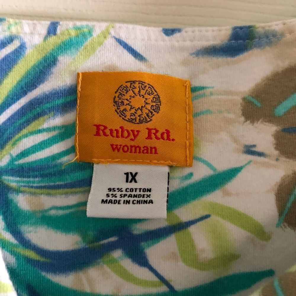 Ruby Rd Notched Neck Tee 1X - Picture 2 of 2